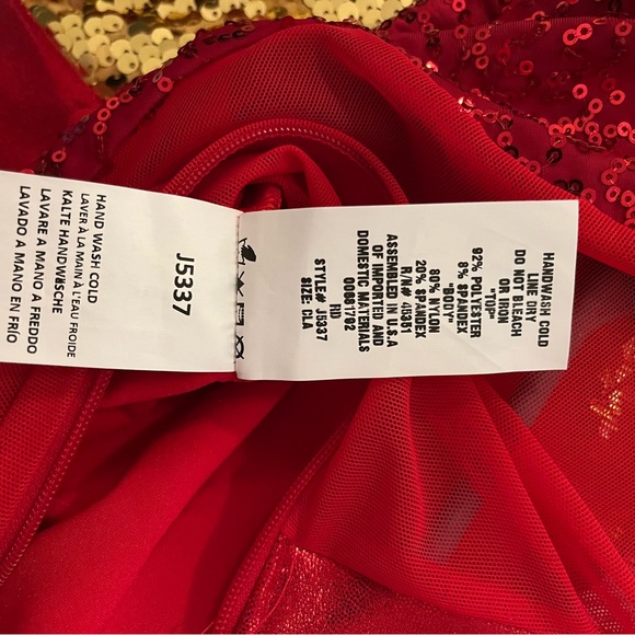 Red Dance costume - Picture 4 of 4
